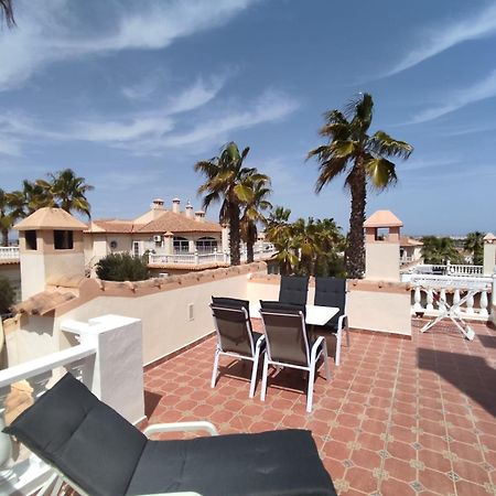 Schoenes Ruhiges Rooftop Apartment Mit Grosser Dachterrasse Torrevieja Exteriör bild
