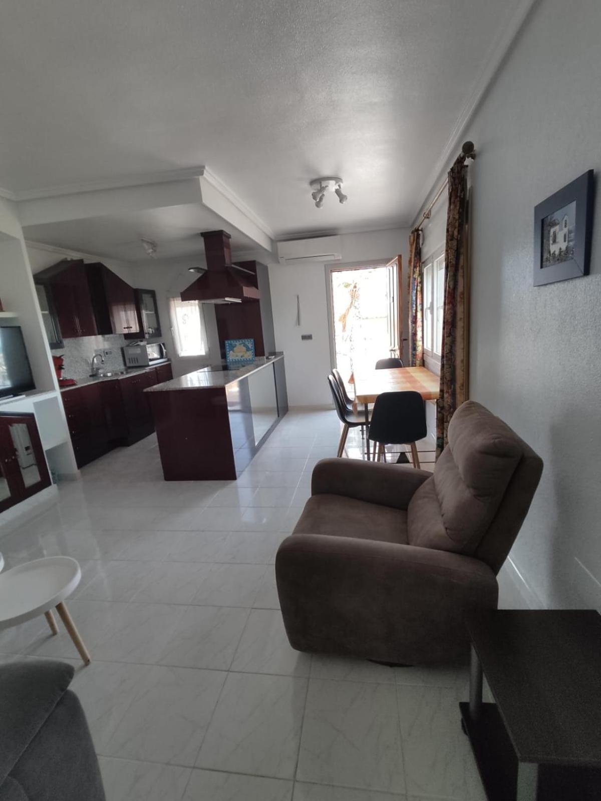 Schoenes Ruhiges Rooftop Apartment Mit Grosser Dachterrasse Torrevieja Exteriör bild